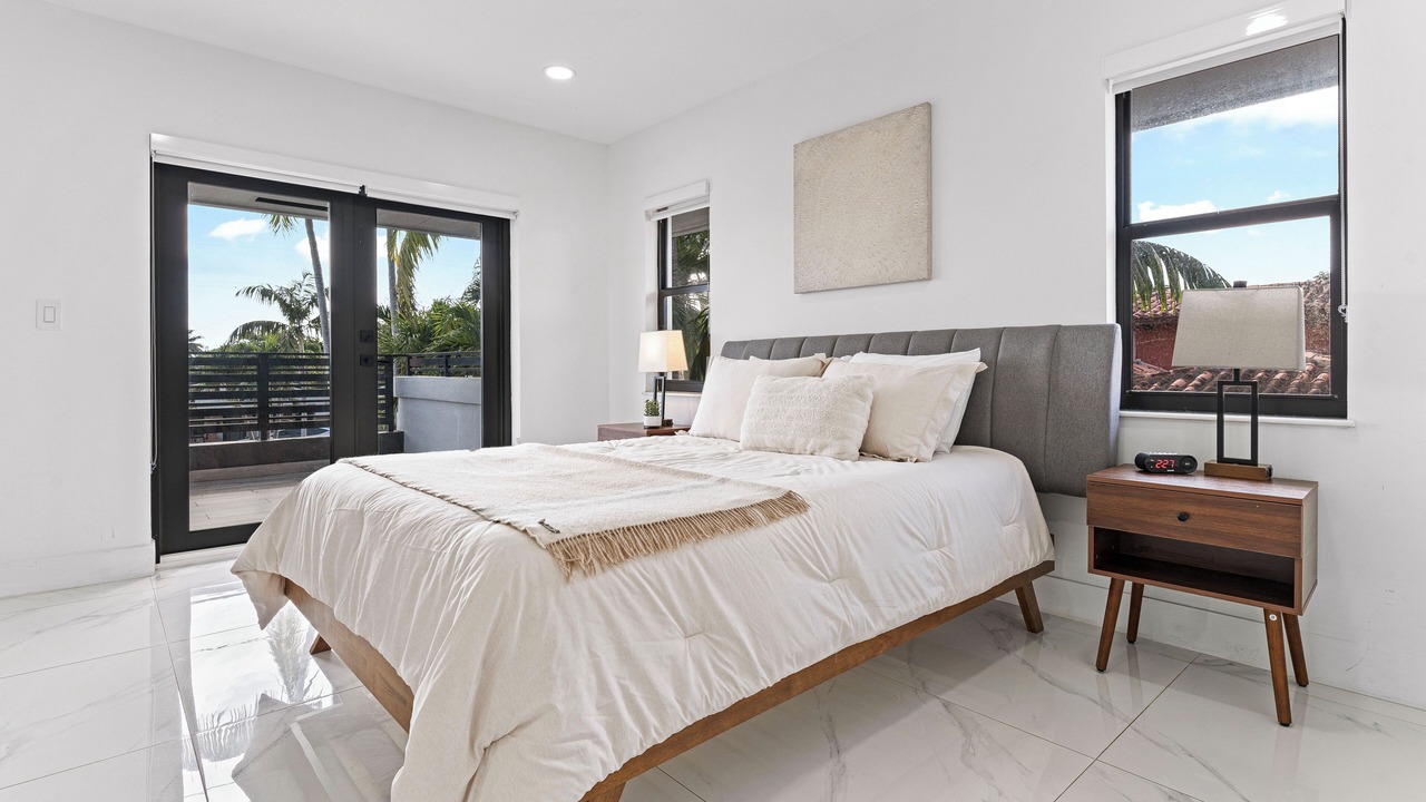 Photo of Bedroom in Olympia Heights