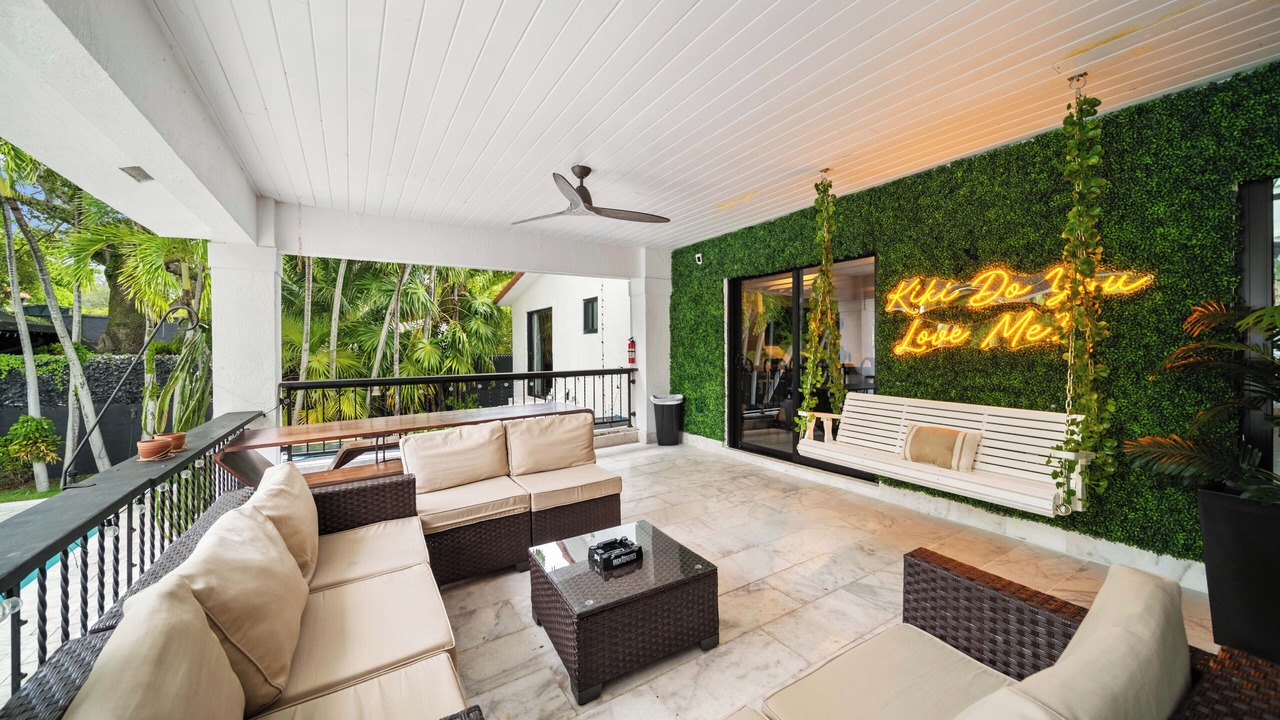 Photo of Patio Balcony in East Little Havana