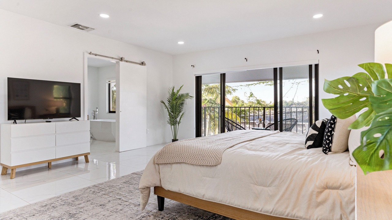 Photo of Bedroom in Olympia Heights