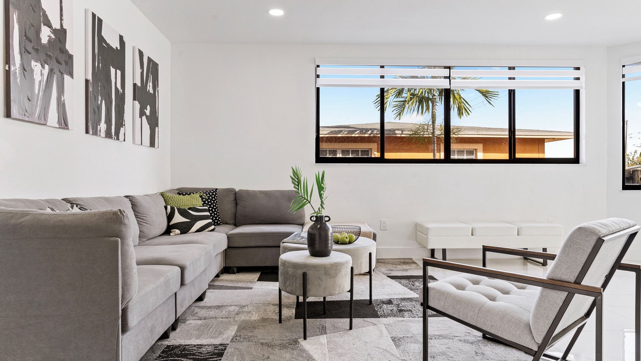 Photo of Livingroom in Olympia Heights