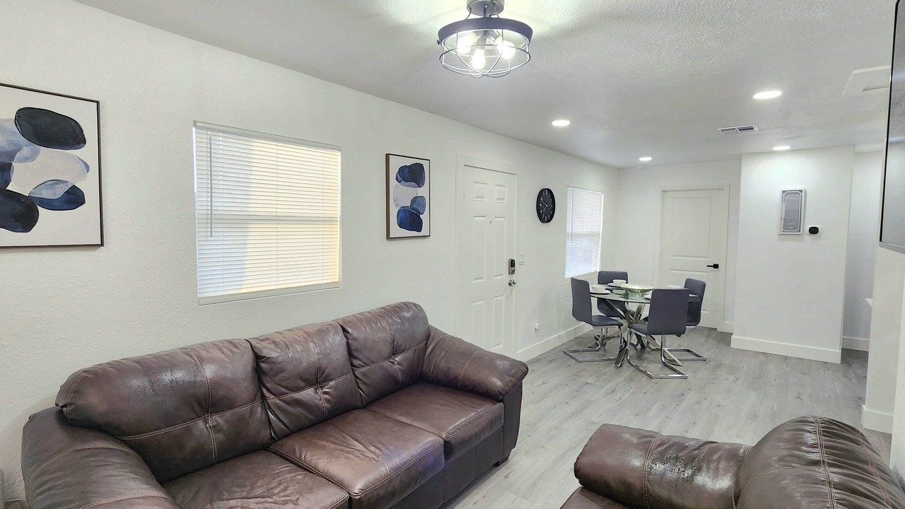 Photo of Livingroom in Hudson