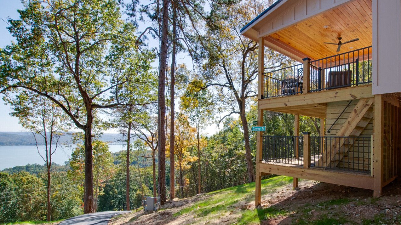 Photo of Outdoor in Groveoak