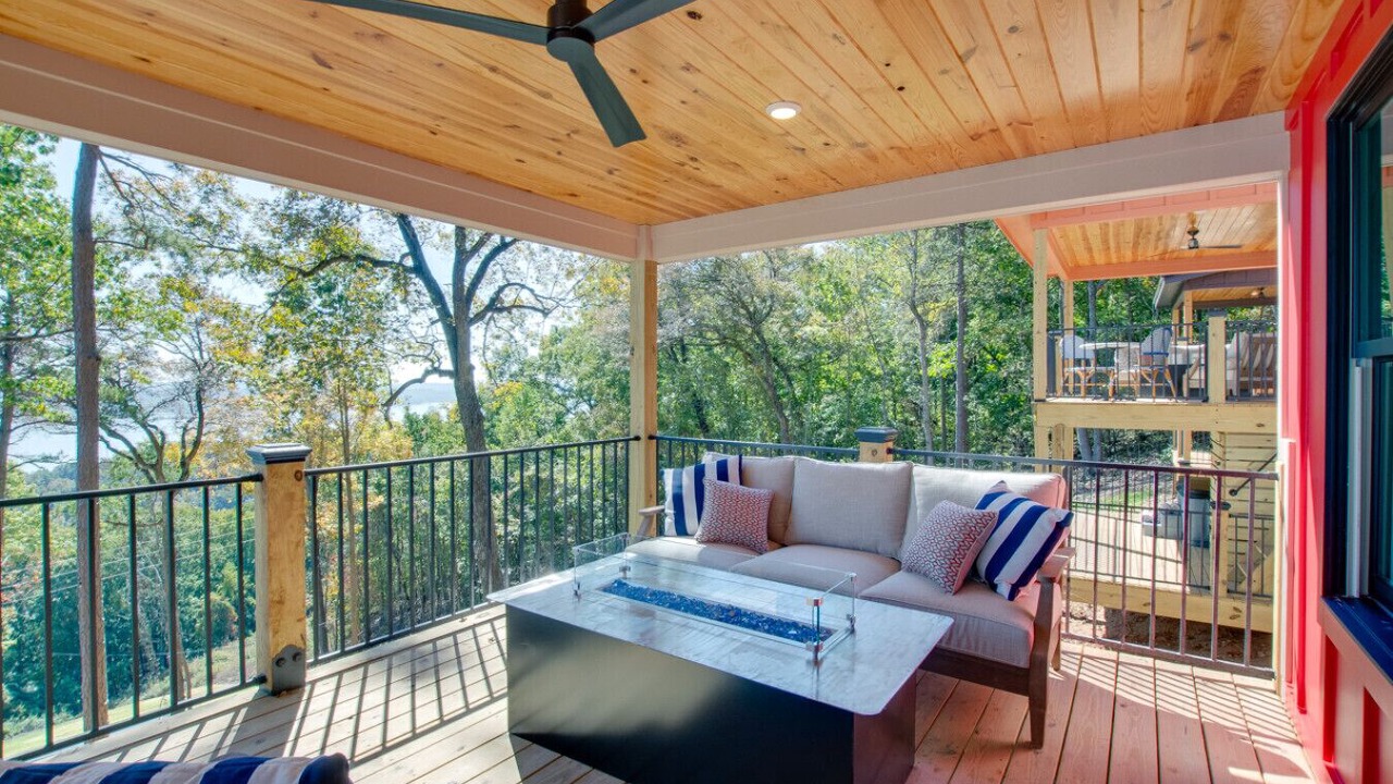 Photo of Outdoor in Groveoak