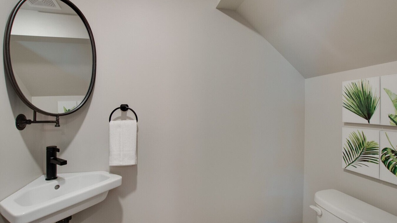 Photo of Bathroom in Groveoak