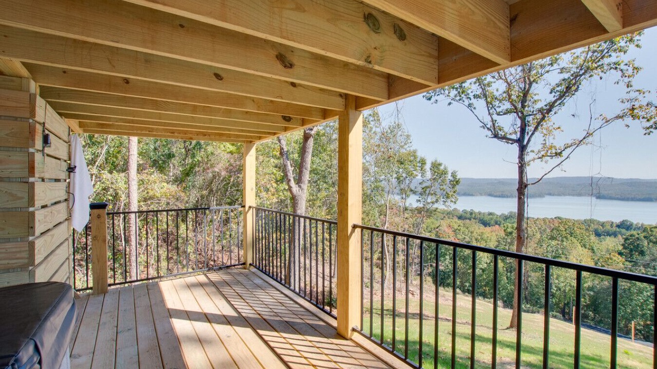 Photo of Outdoor in Groveoak