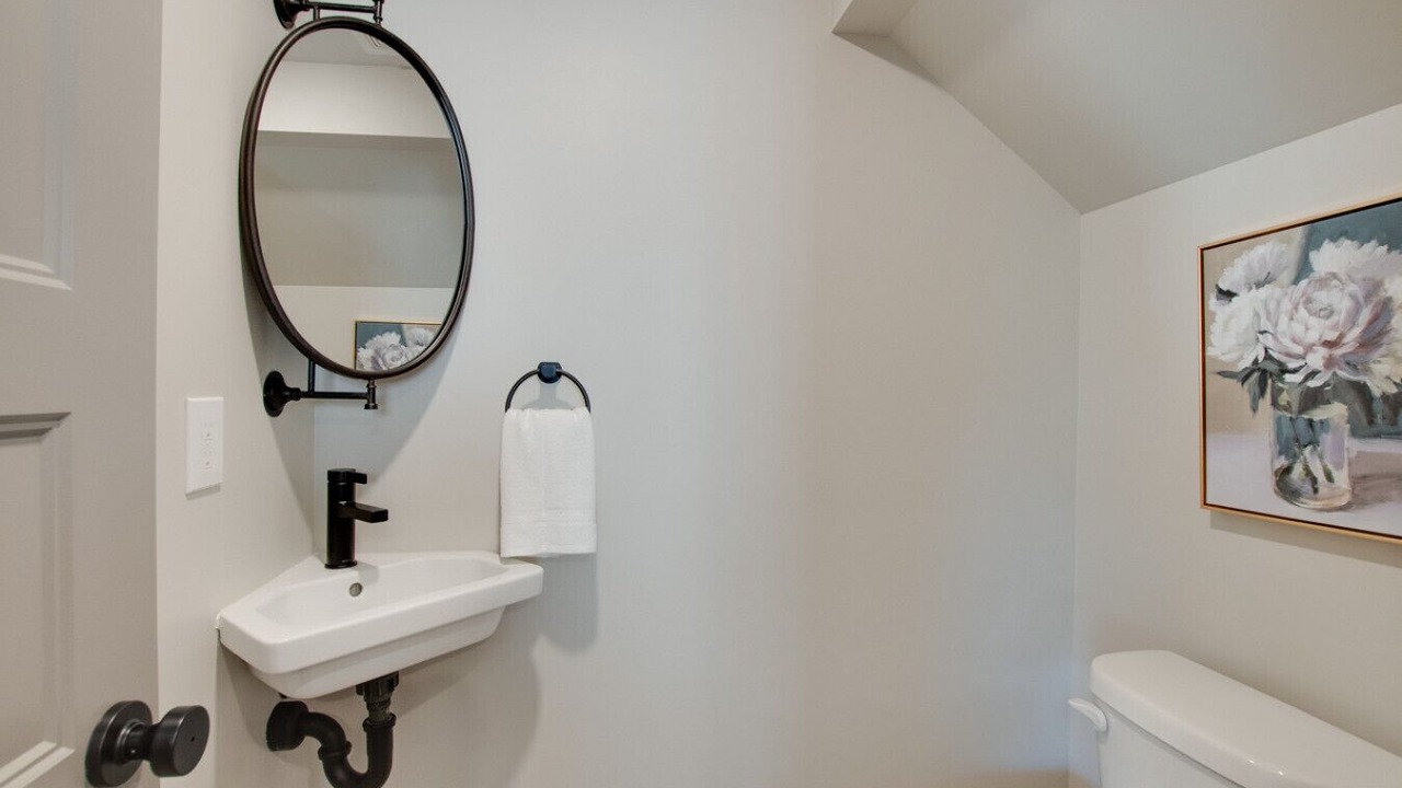 Photo of Bathroom in Groveoak