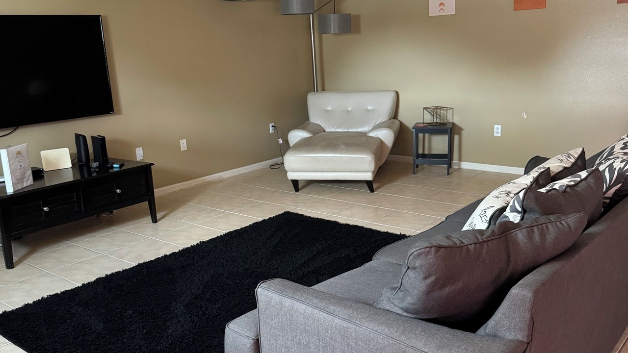 Photo of Livingroom in Legacy Park