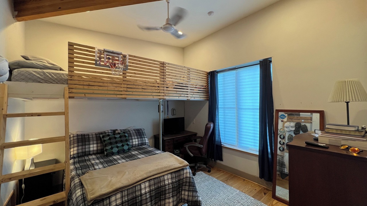Photo of Bedroom in Northport