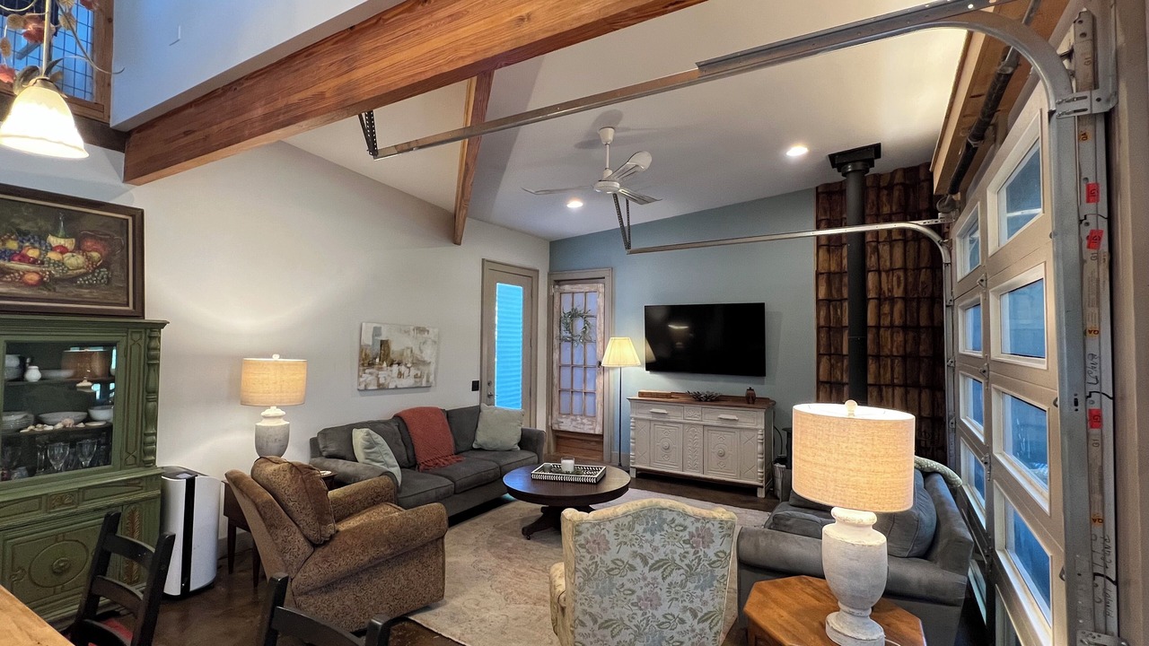 Photo of Livingroom in Northport