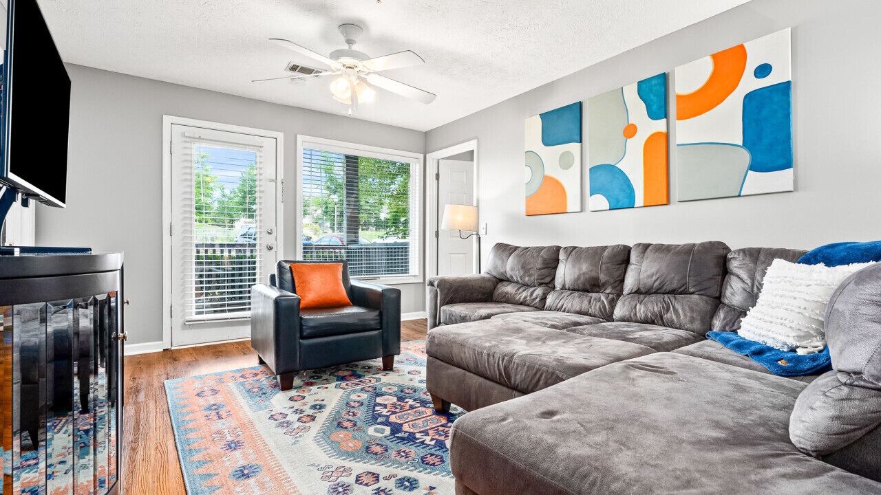 Photo of Livingroom in Auburn