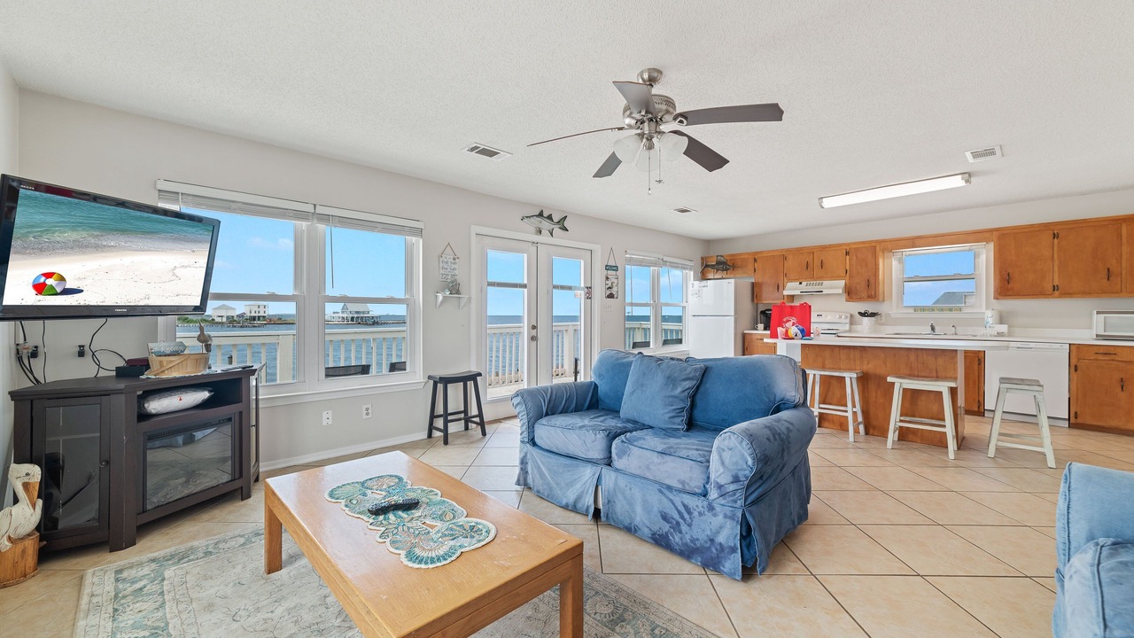 Photo of Livingroom in Fort Morgan Pines