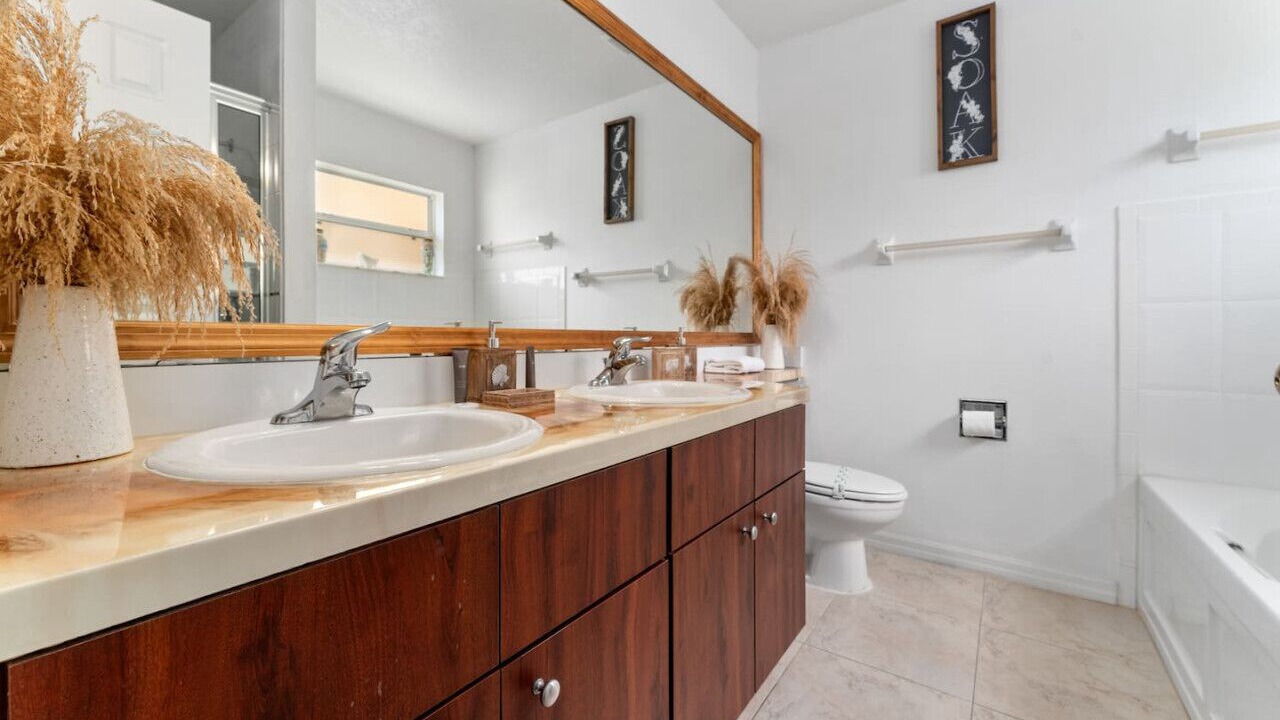 Photo of Bathroom in Crystal Cove