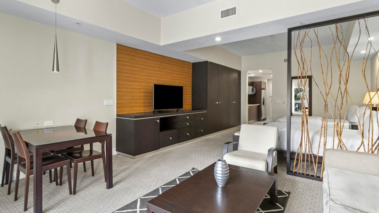 Photo of Livingroom in Ludlam