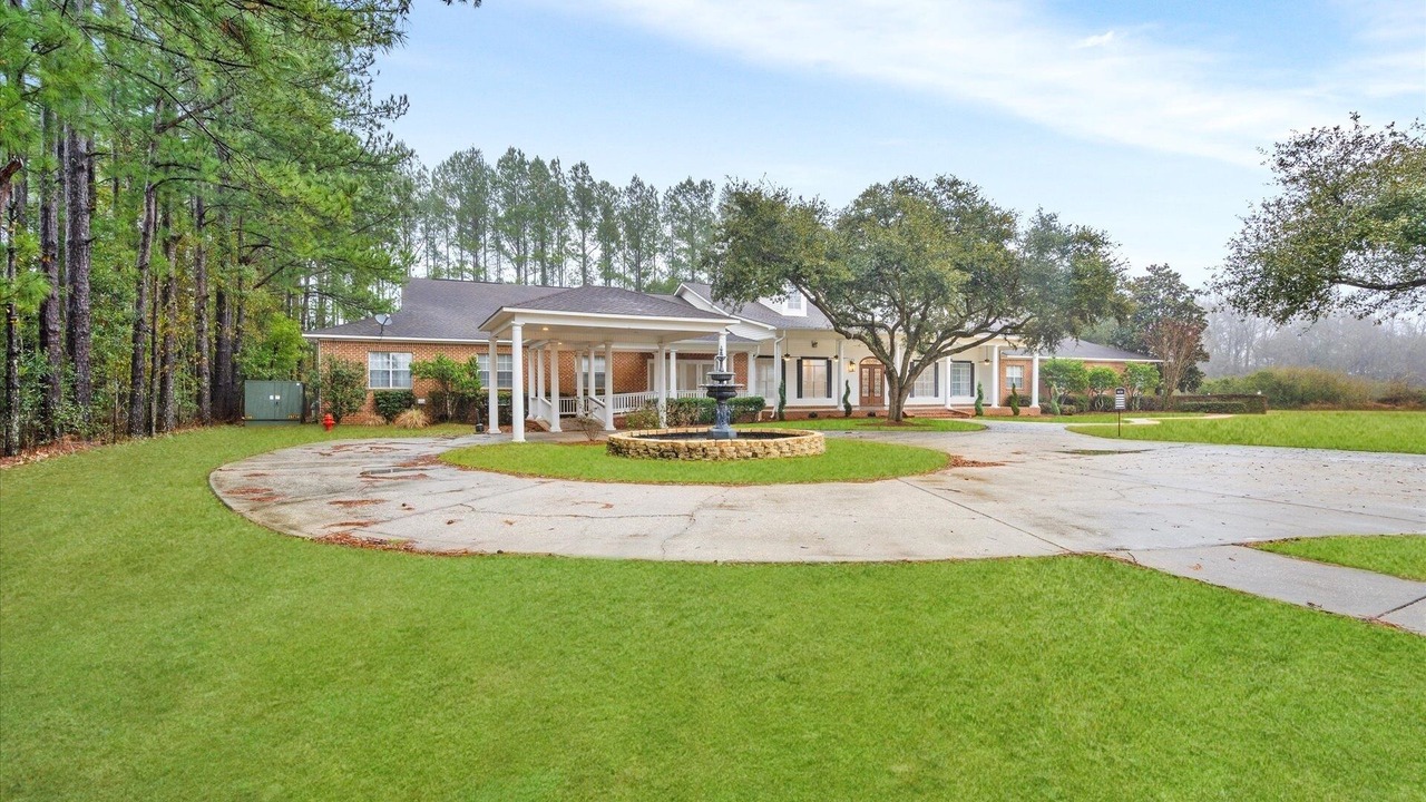 Photo of Outdoor in Grand Bay