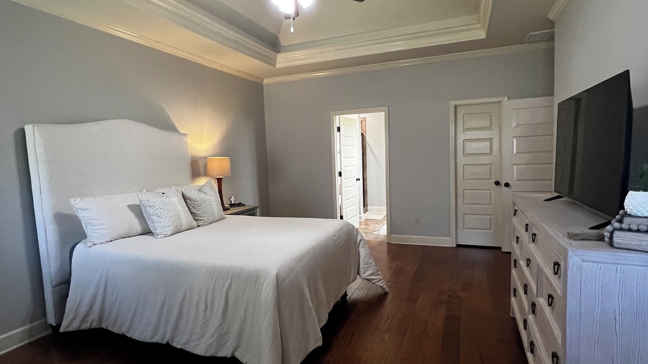 Photo of Bedroom in Northport
