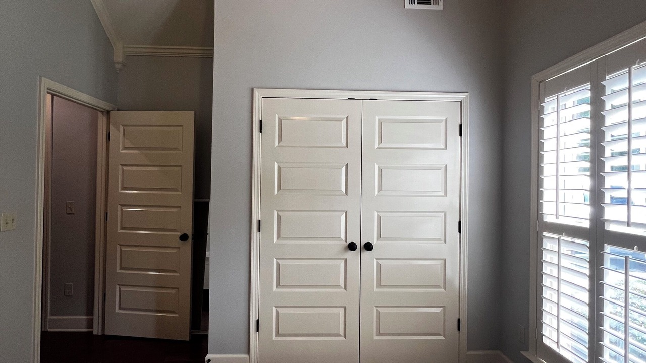 Photo of Bedroom in Northport