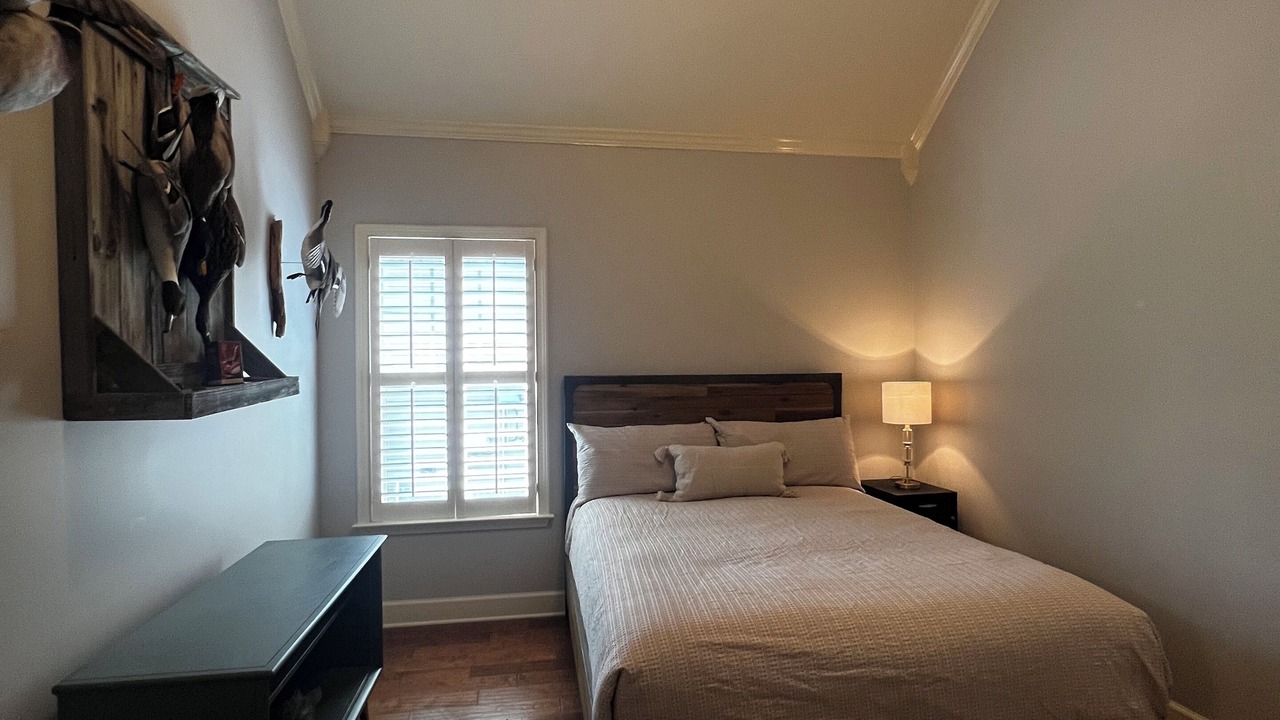 Photo of Bedroom in Northport