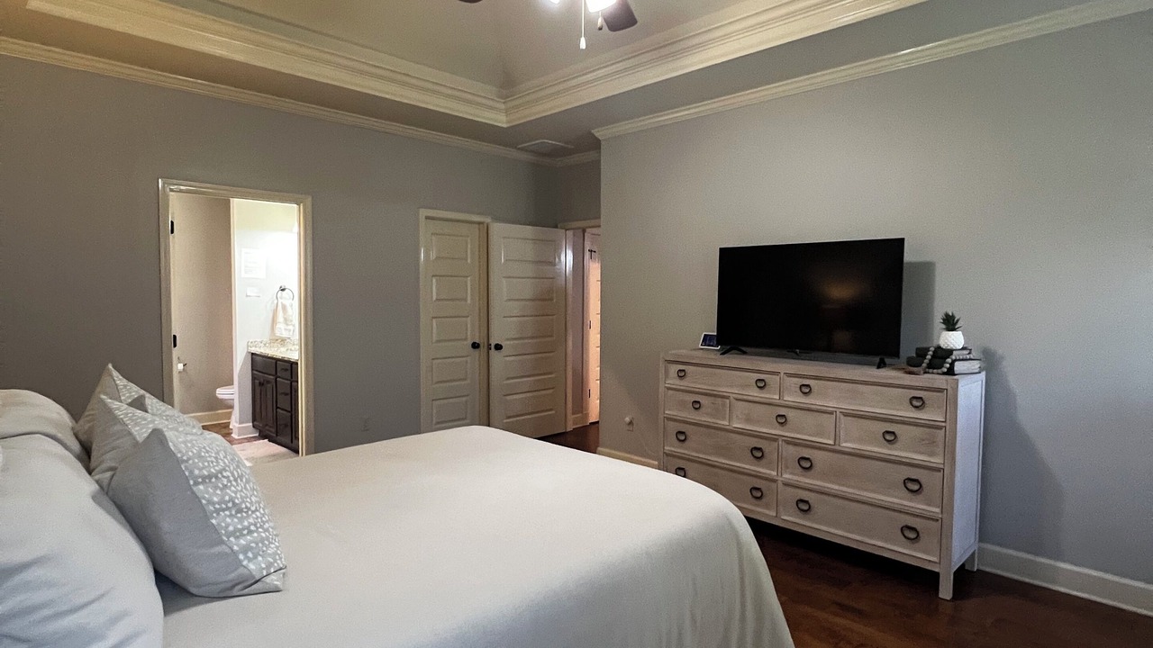 Photo of Bedroom in Northport