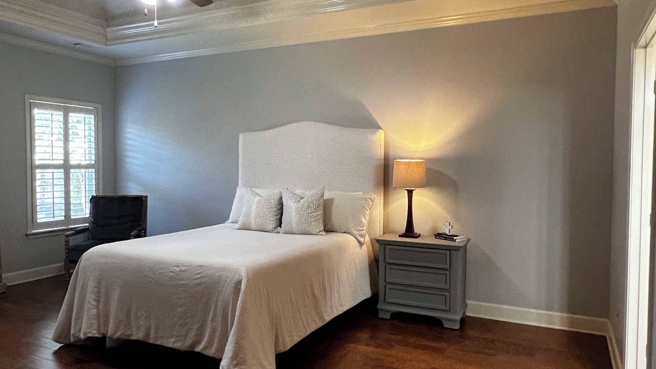 Photo of Bedroom in Northport