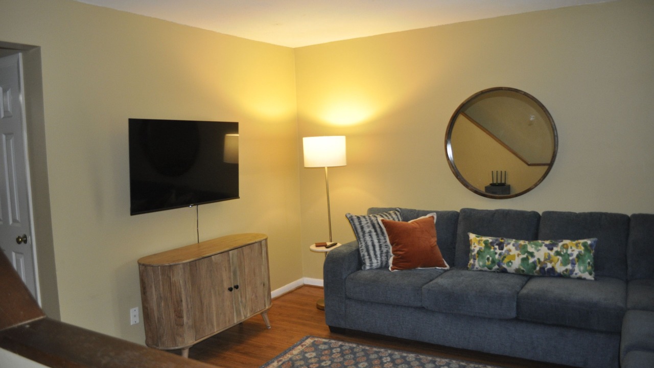 Photo of Livingroom in Auburn