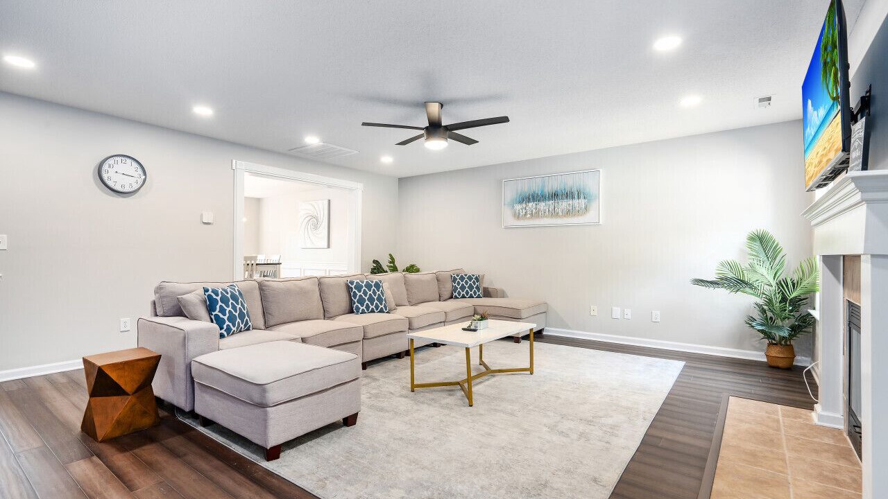 Photo of Livingroom in Normal