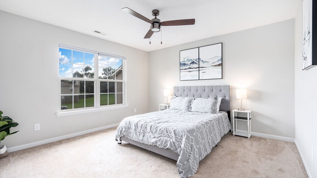 Photo of Bedroom in Normal