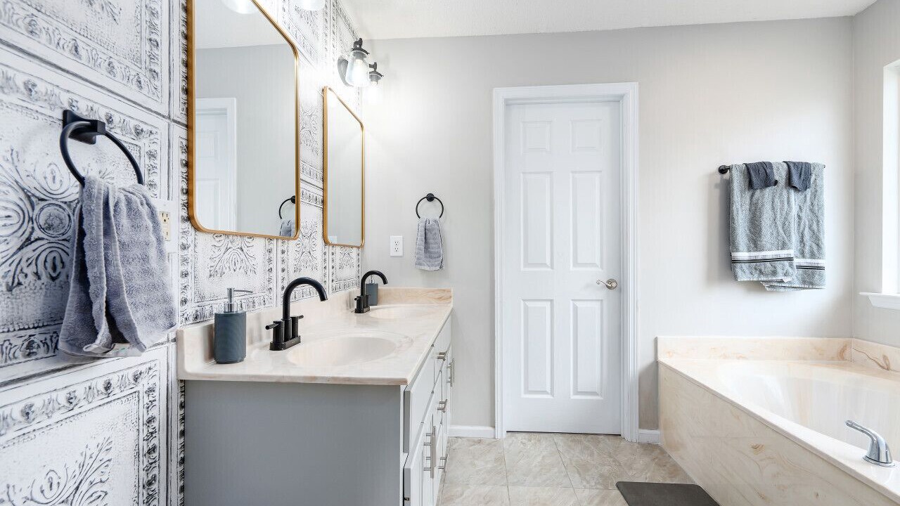 Photo of Bathroom in Normal