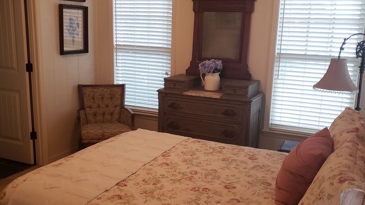 Photo of Bedroom in Little Kowaliga