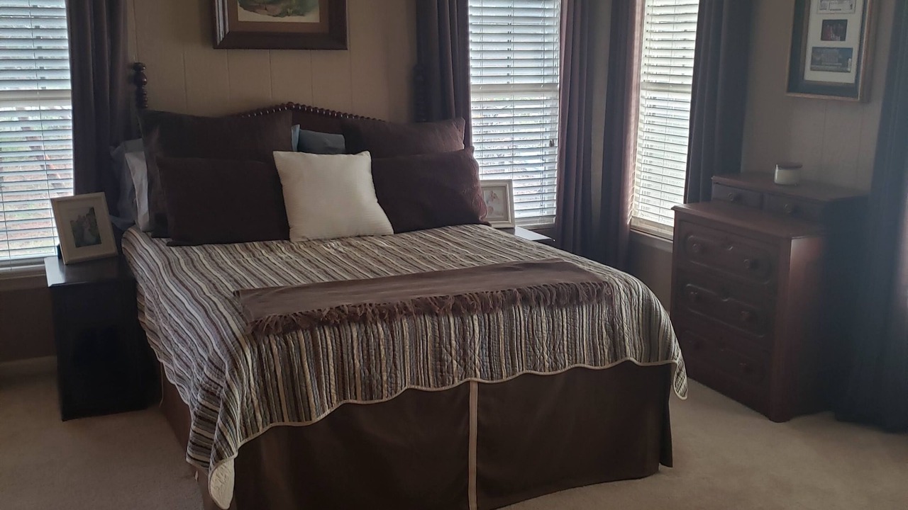 Photo of Bedroom in Little Kowaliga