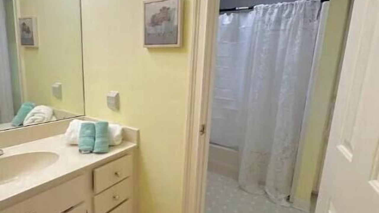 Photo of Bathroom in Gunter Afs