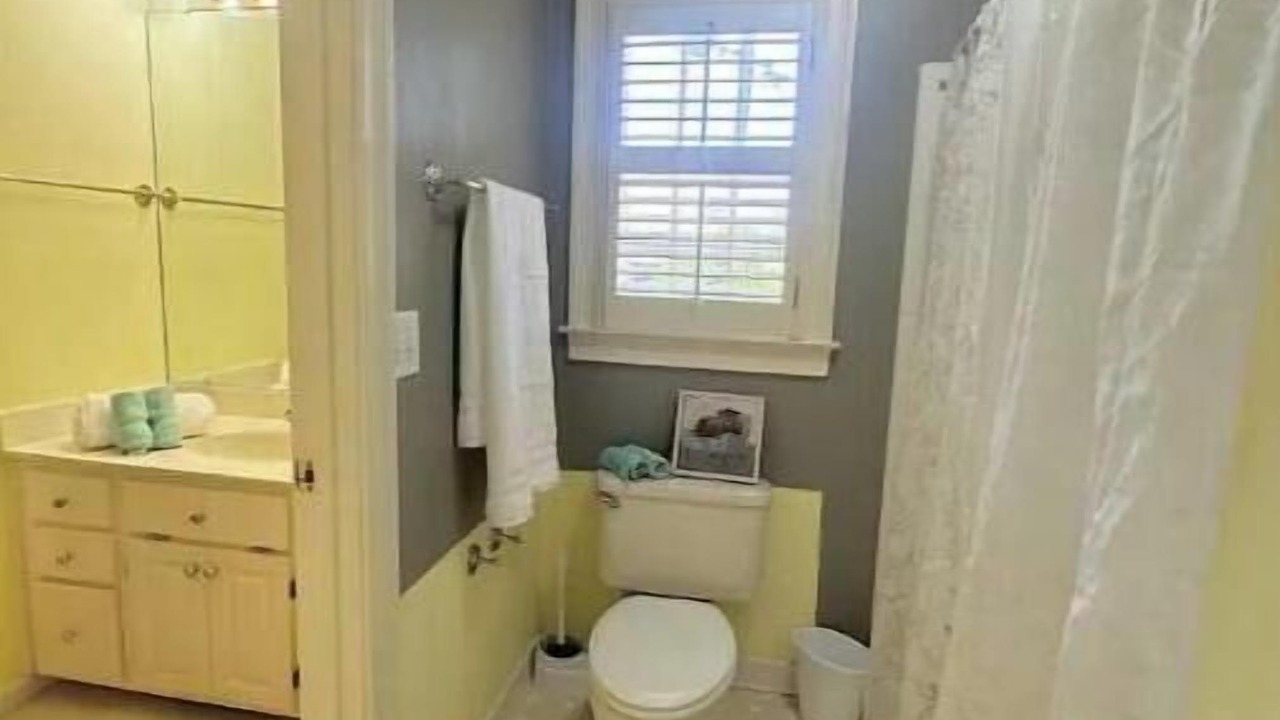 Photo of Bathroom in Gunter Afs