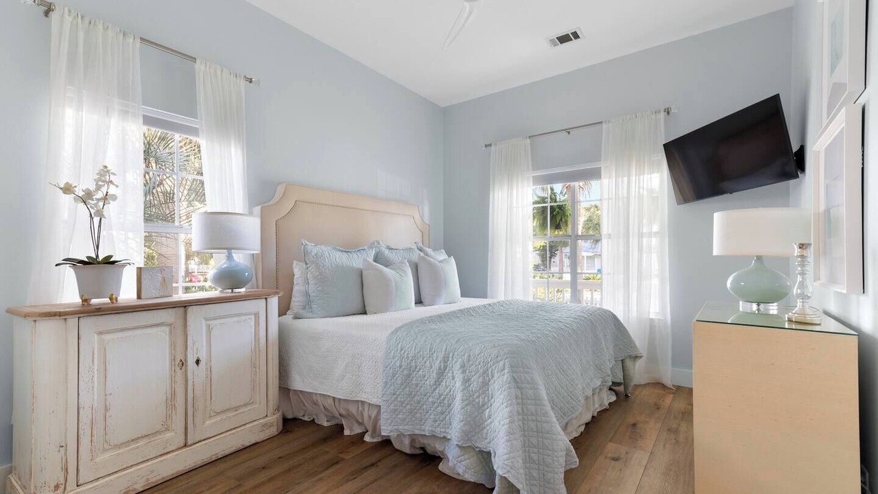 Photo of Bedroom in Clipper Cove