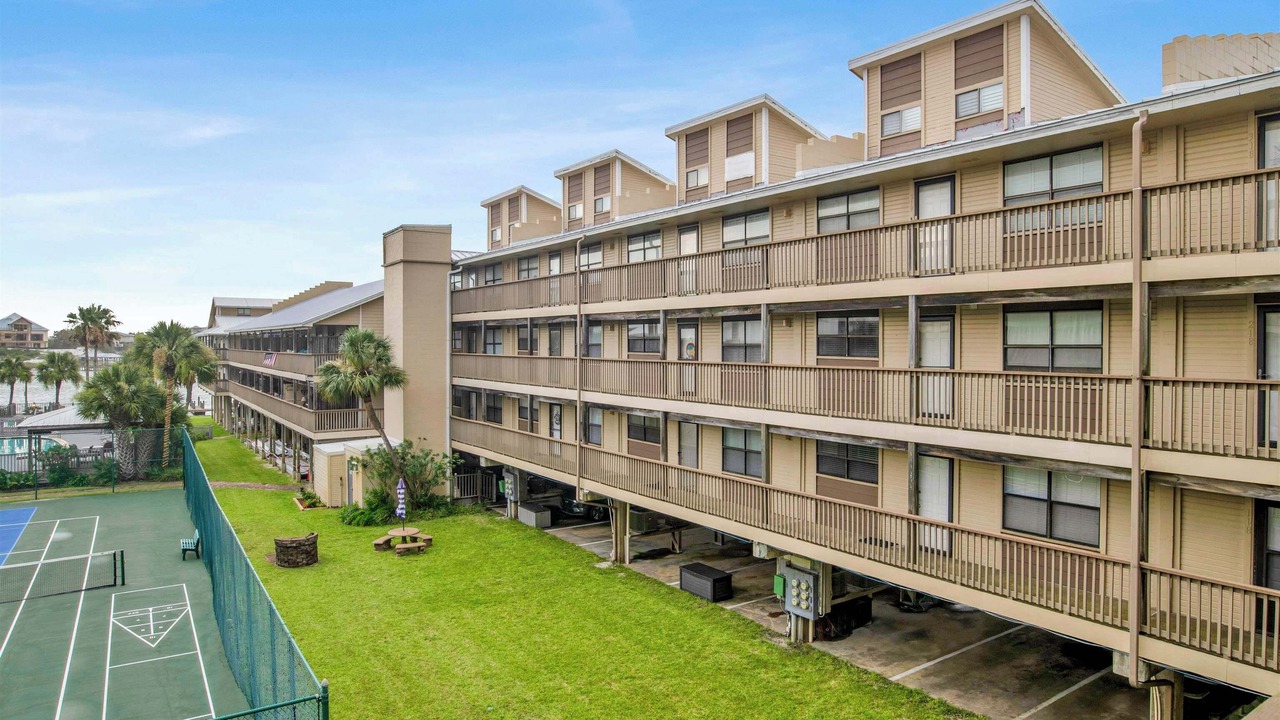Photo of Outdoor in Orange Beach East