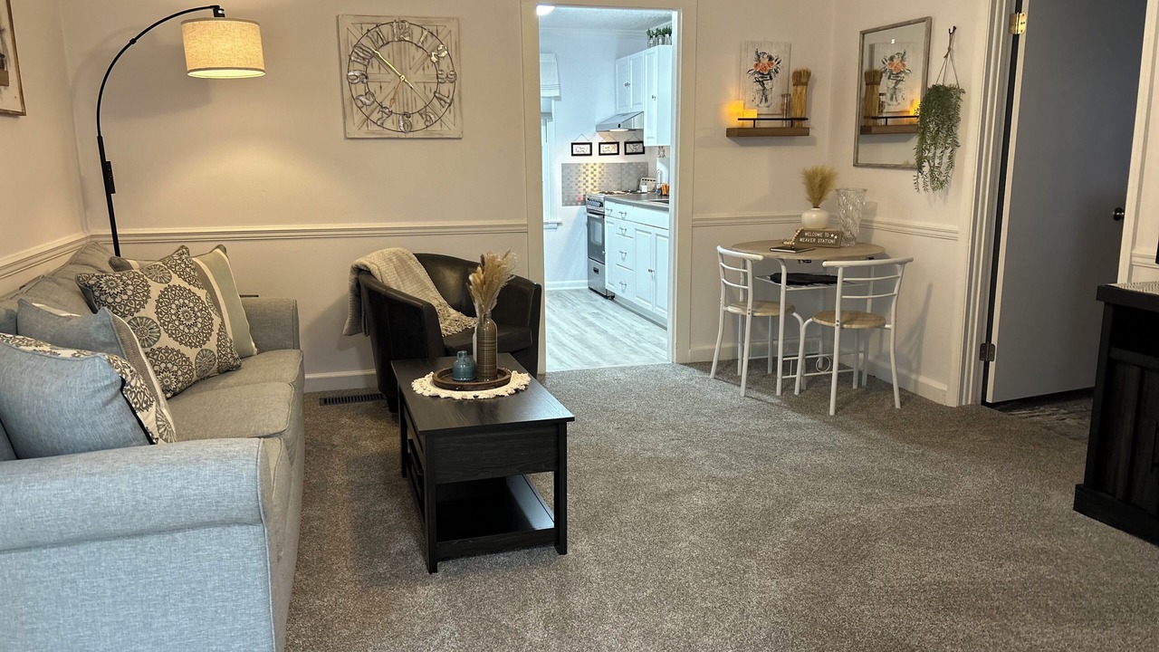 Photo of Livingroom in Weaver