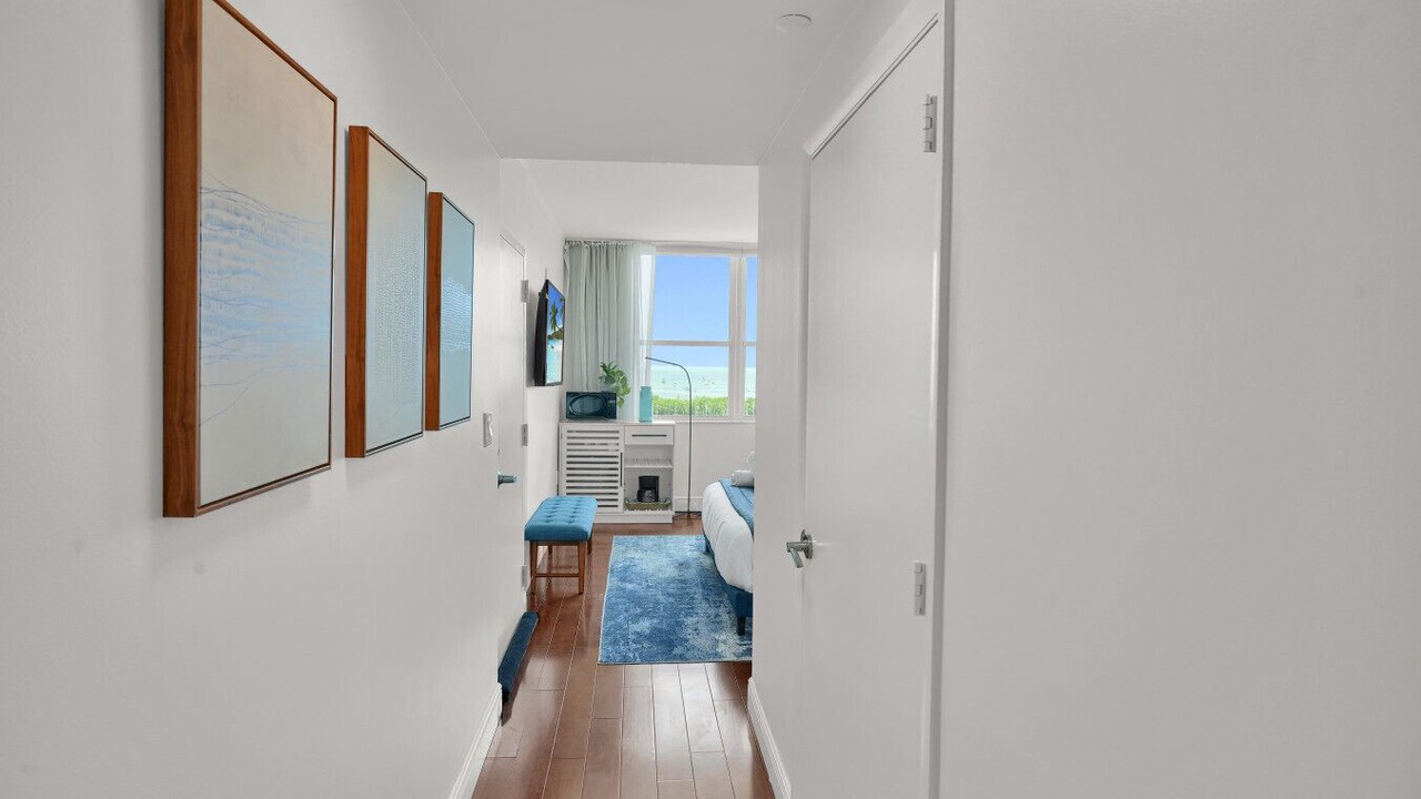 Photo of Livingroom in Coconut Grove