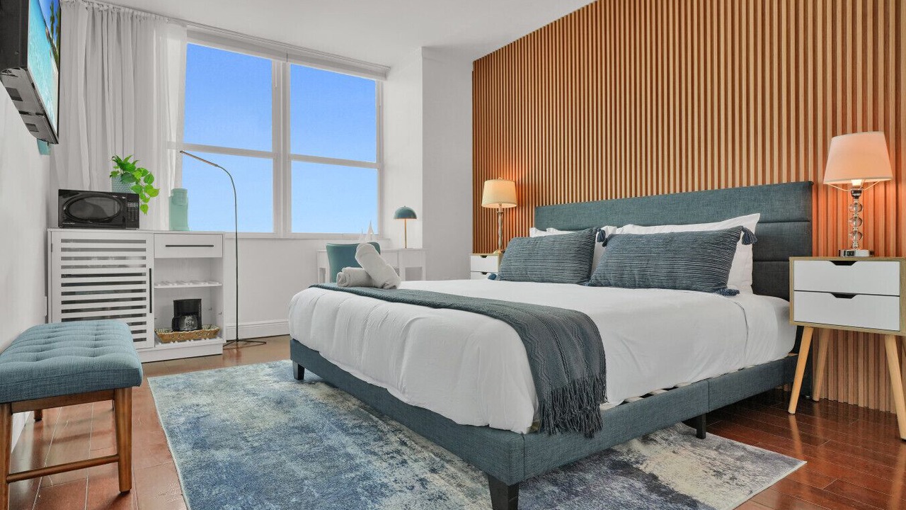 Photo of Bedroom in Coconut Grove