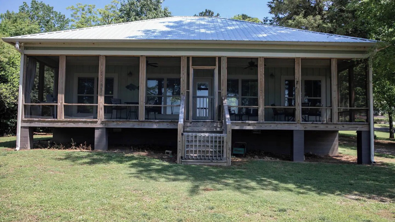 Photo of Outdoor in Groveoak