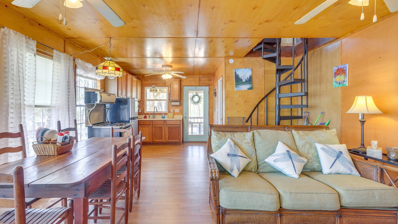Photo of Livingroom in Delta