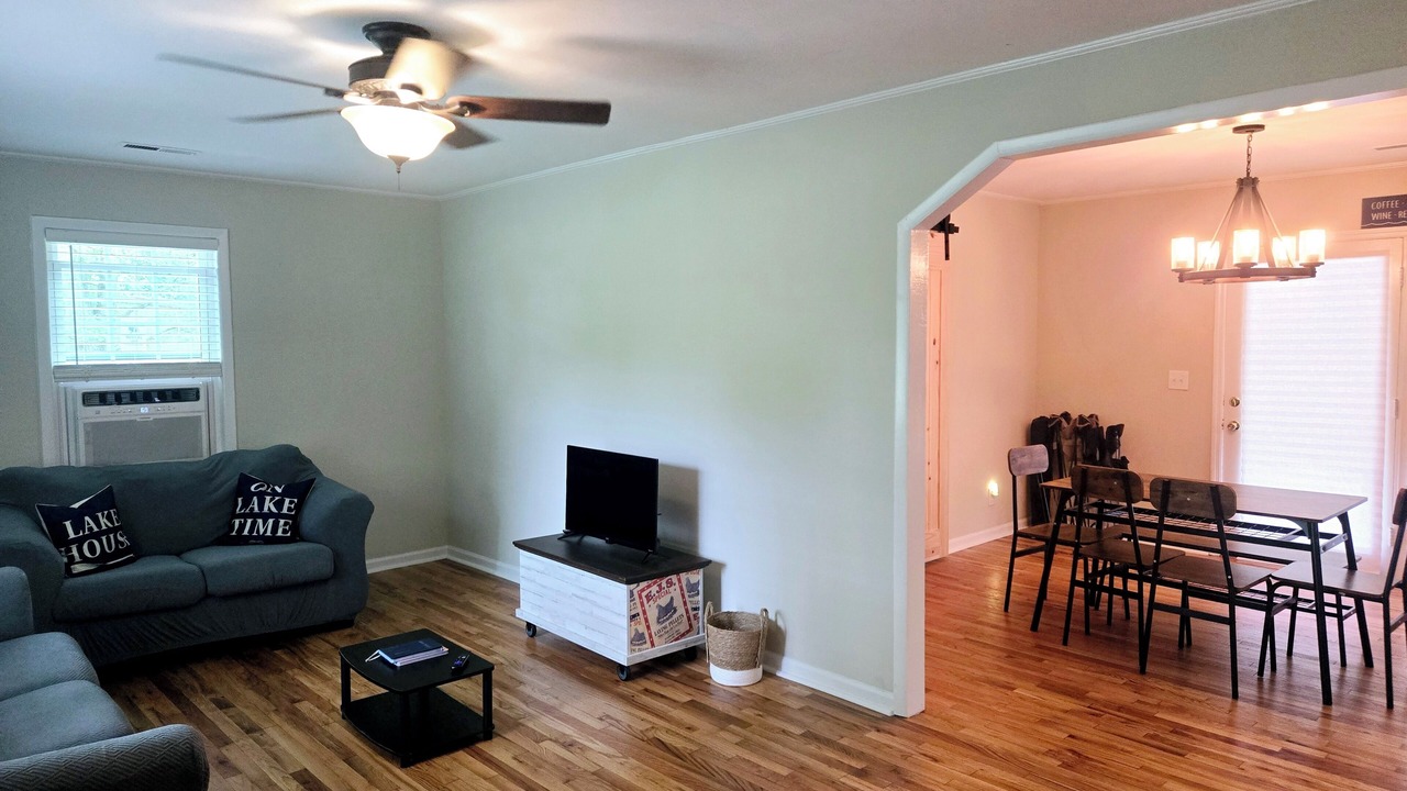Photo of Livingroom in Albertville