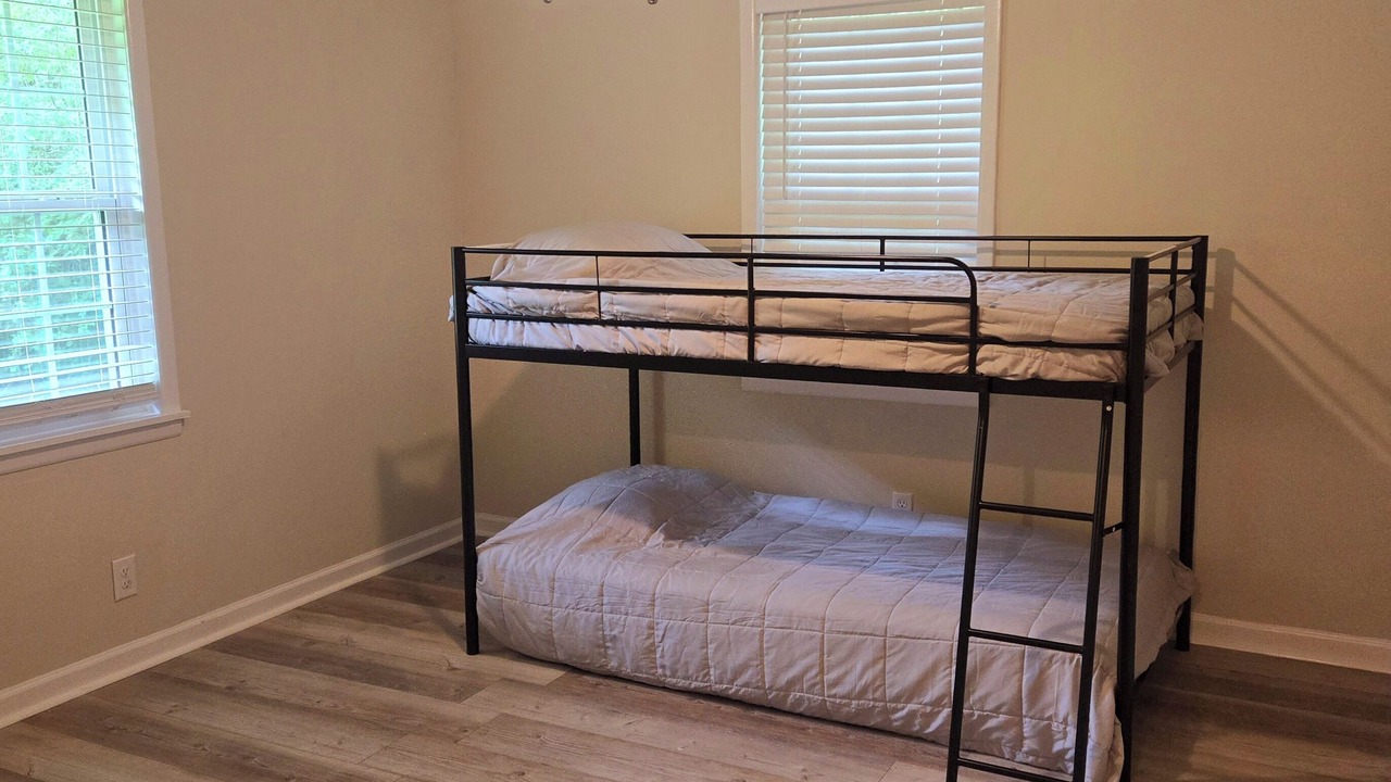 Photo of Bedroom in Albertville