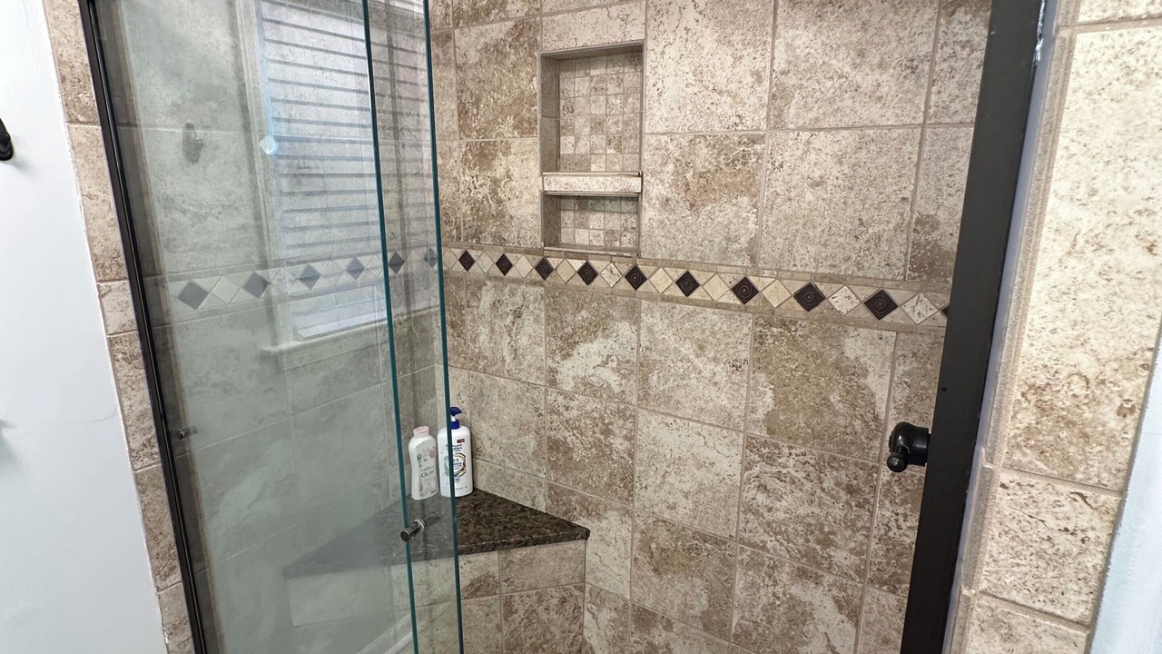 Photo of Bathroom in Gunter Afs