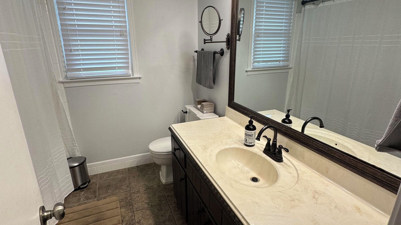 Photo of Bathroom in Gunter Afs