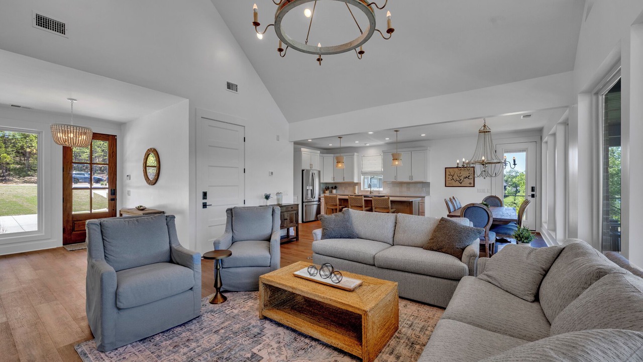 Photo of Livingroom in Crane Hill