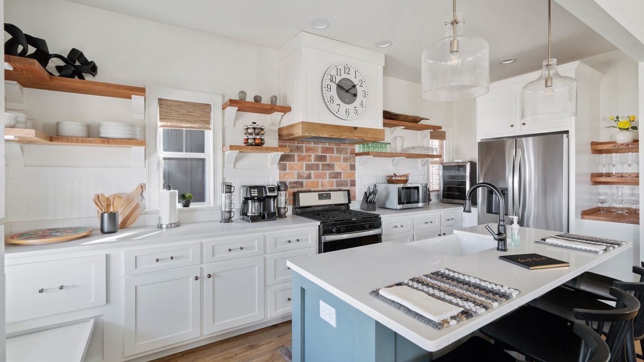 Photo of Kitchen in Guntersville