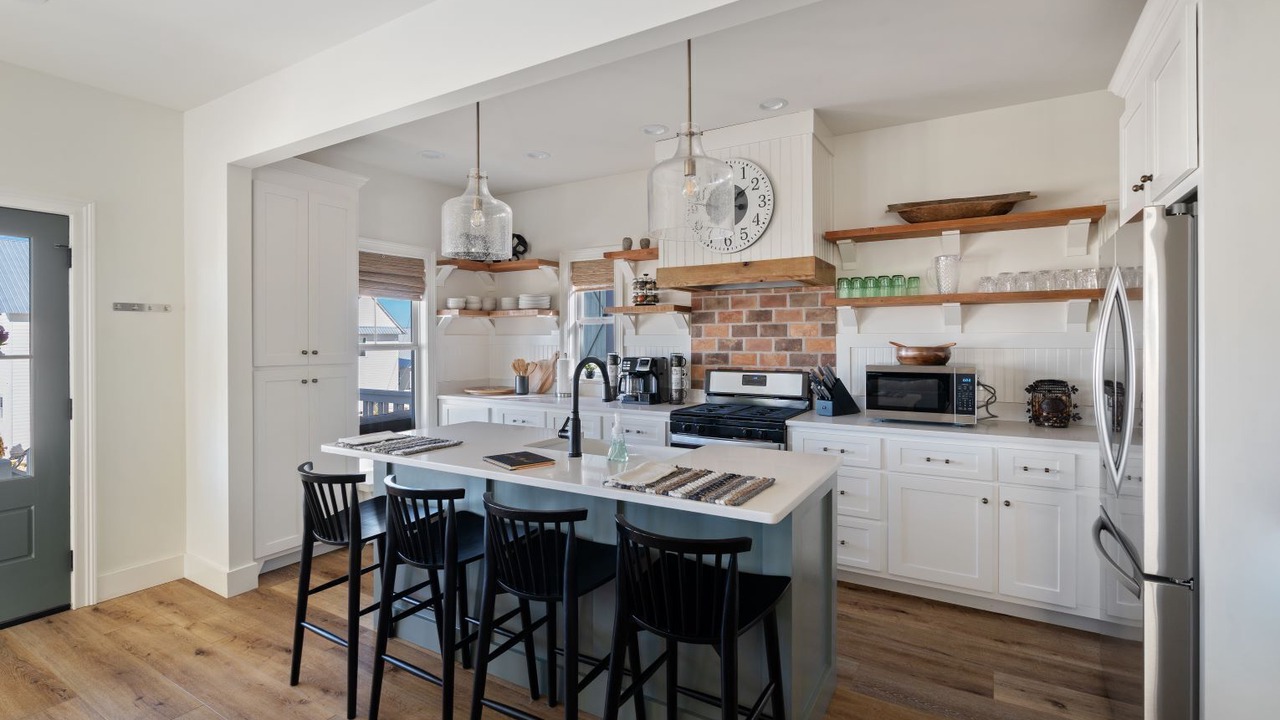 Photo of Kitchen in Guntersville