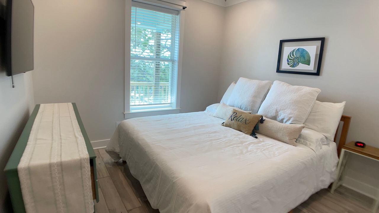 Photo of Bedroom in Dauphin Island