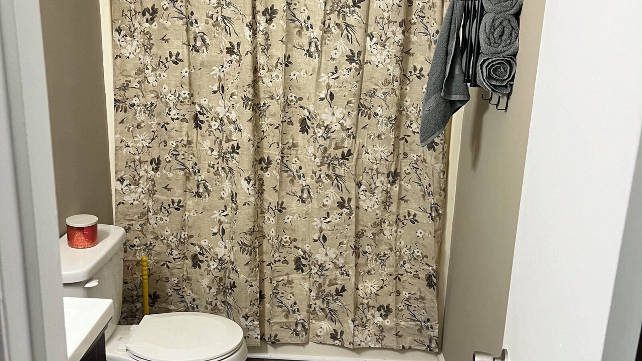 Photo of Bathroom in Talladega
