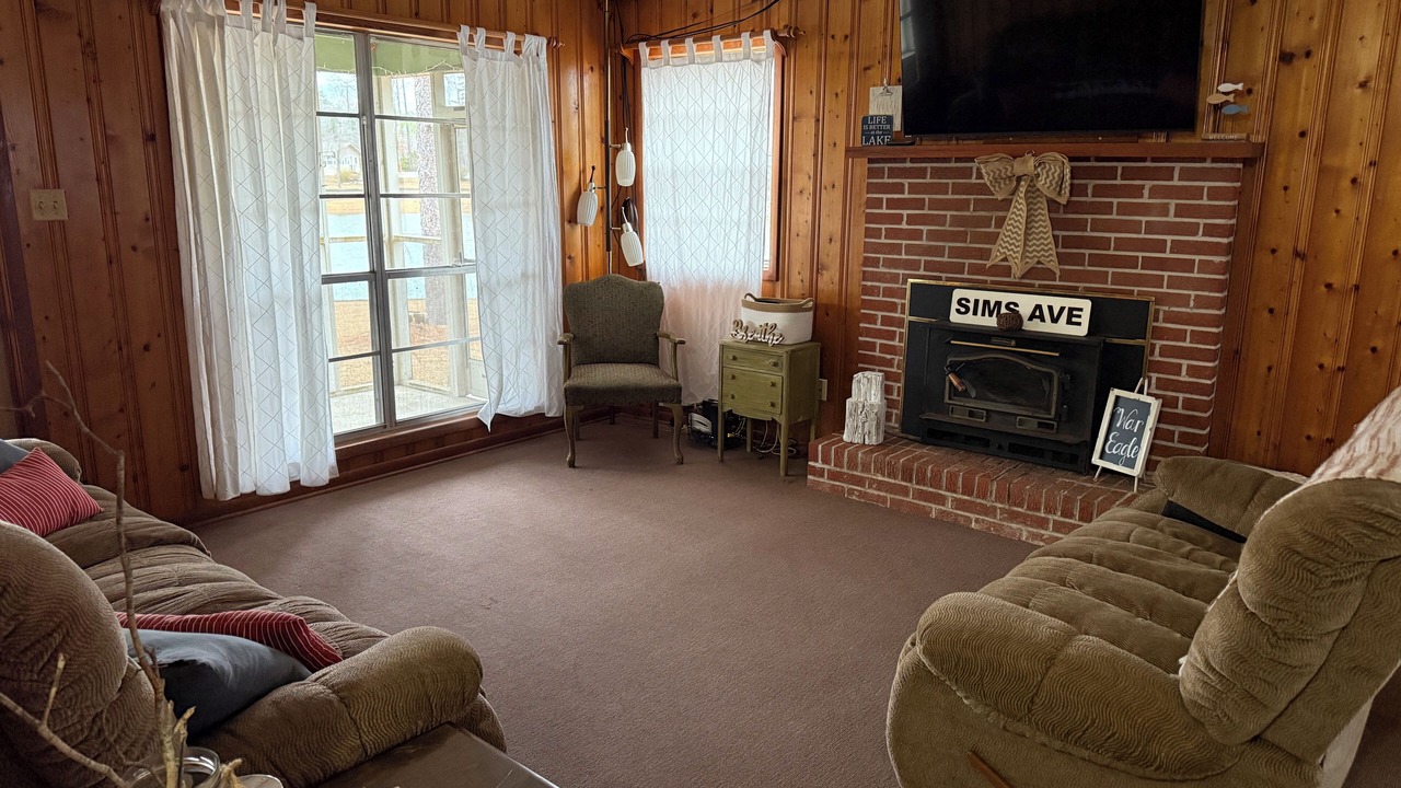 Photo of Livingroom in Jacksons' Gap