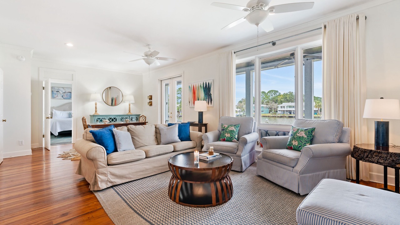 Photo of Livingroom in Dauphin Island