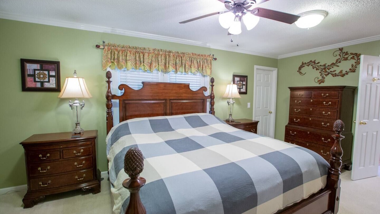 Photo of Bedroom in Albertville